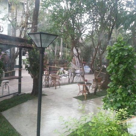 Coffee Station Hostel Udon Thani Exterior foto